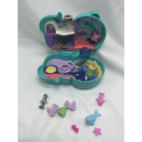 Polly pocket 2021 Otter Aquarium compact Fuzzy Pink Belly - Picture 2 of 16